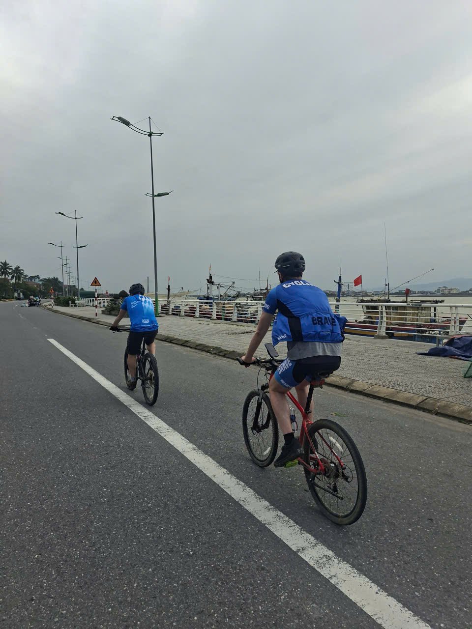 Hue to Da Nang Bicycle Tour 1 Day